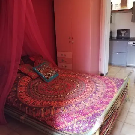 Un Avant Gout Du Nirvana Canet (Herault)